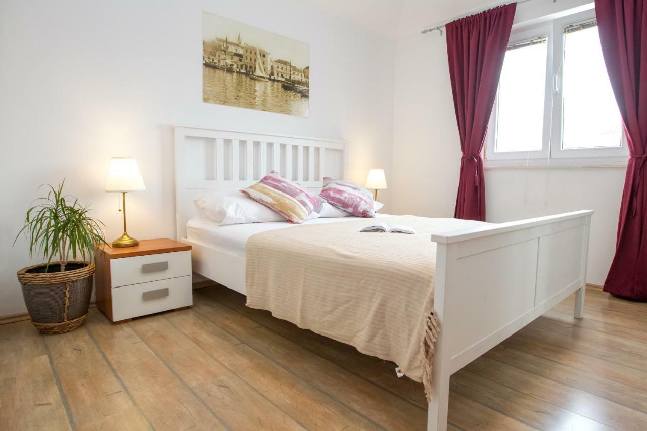 Apartments Emma Biograd Na Moru Dış mekan fotoğraf